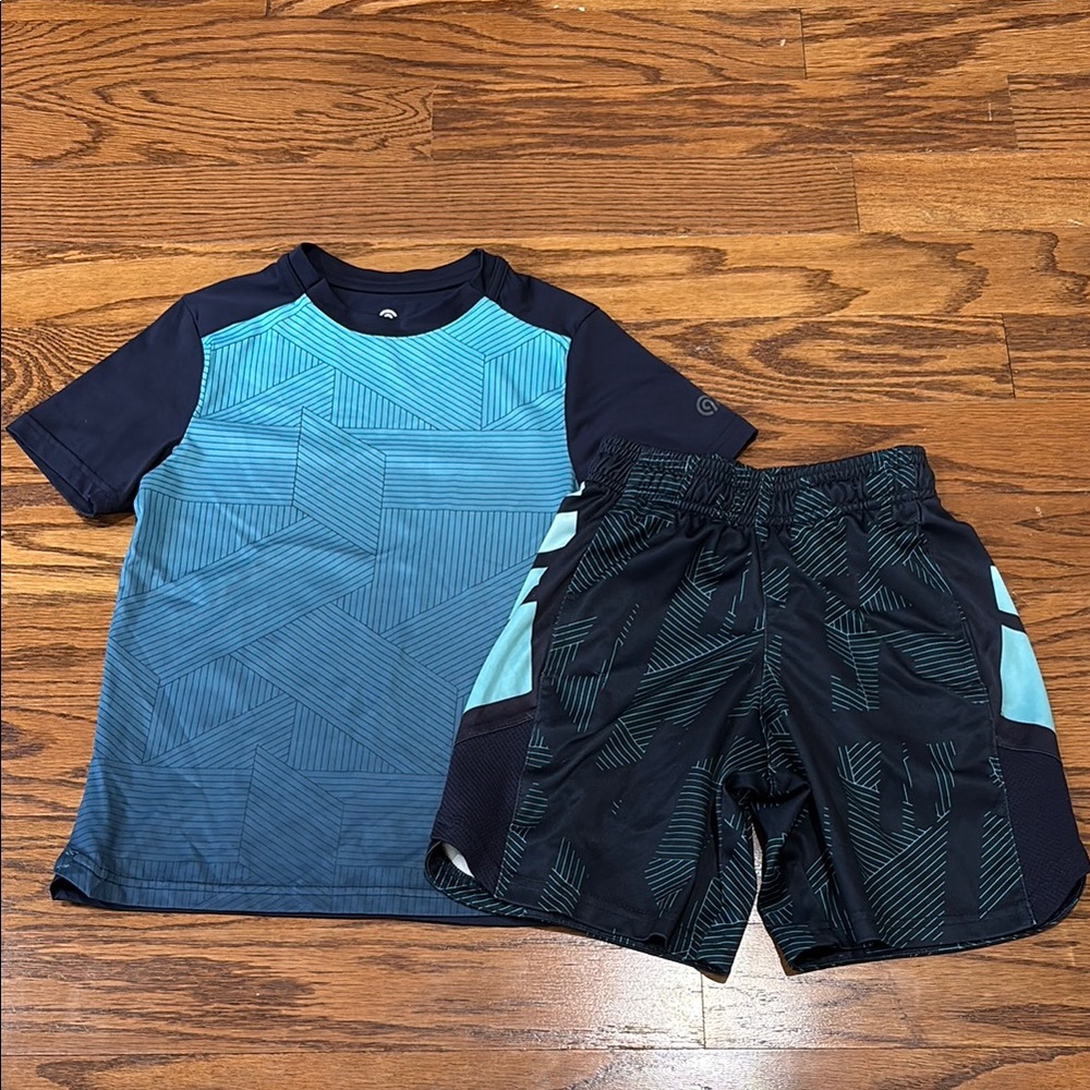 Champion, Boys, Active Top and Shorts, Size S (6-7), Blue Geometric print